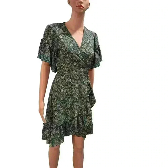Elegant Floral Wrap Dress with Ruffled Hem - Picture 1 of 7